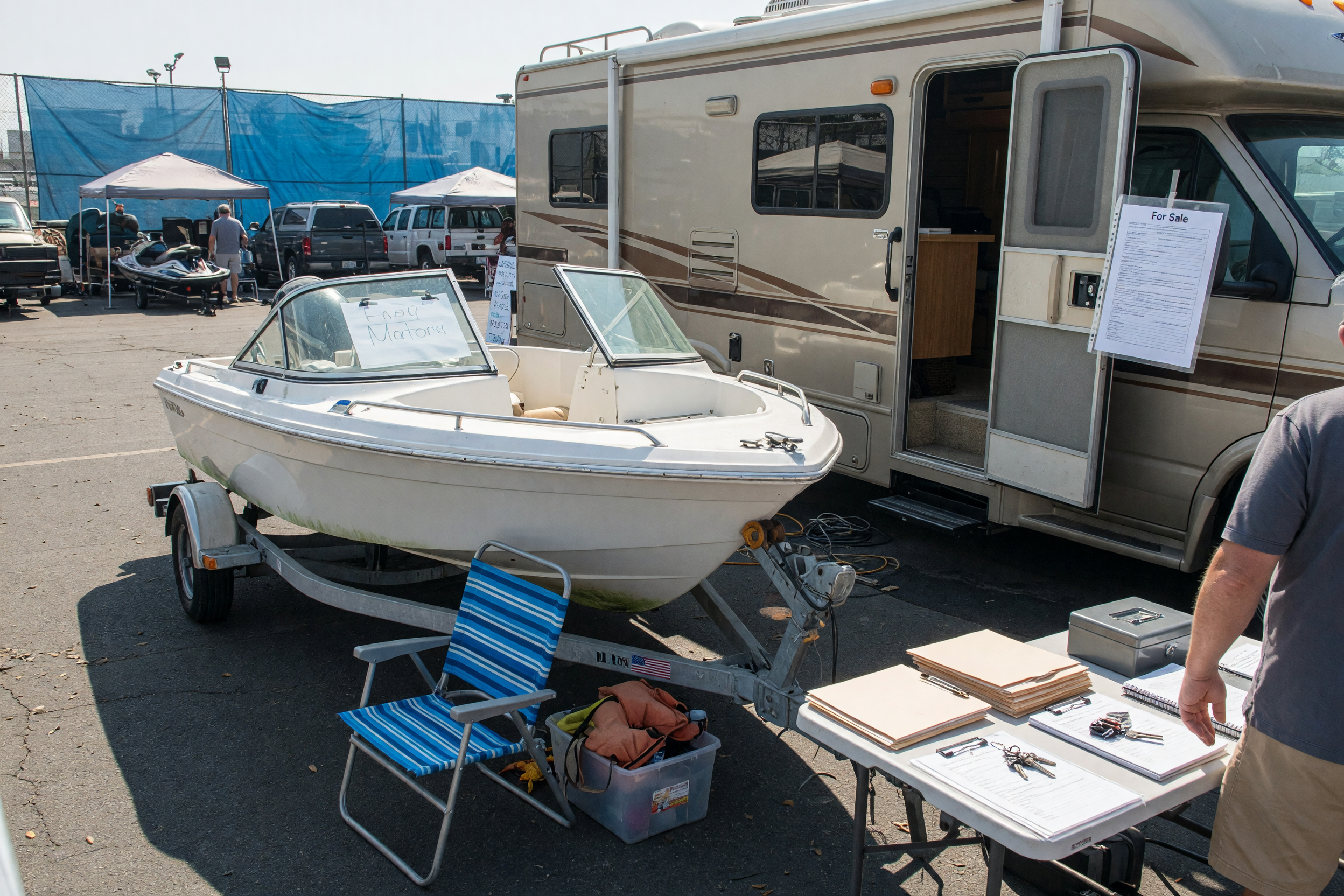 Boat and RV seller listing setup in a local marketplace context