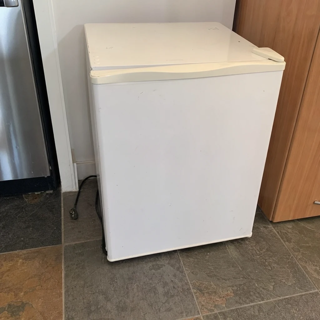 Free Stuff for Sale in Chicago: Free Mini Fridge — Works, Minor Scuffs — Brixaz