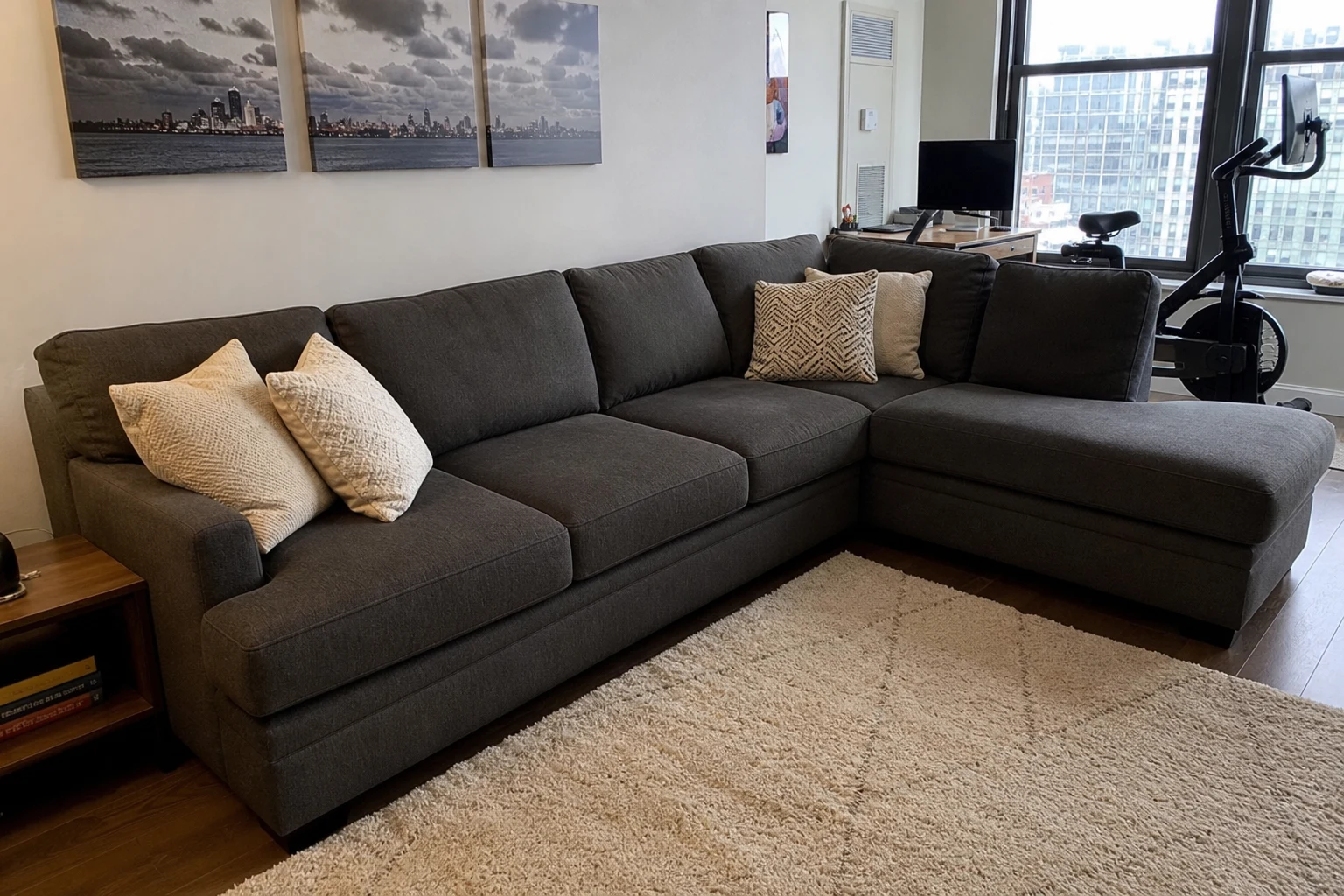 Sofas & Living Room for Sale in Pilsen, Chicago: Clean Sectional Couch for Apartment Living Room β Brixaz